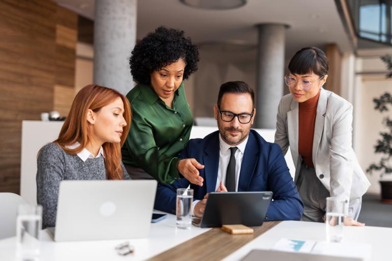 Trabajadores en empresa